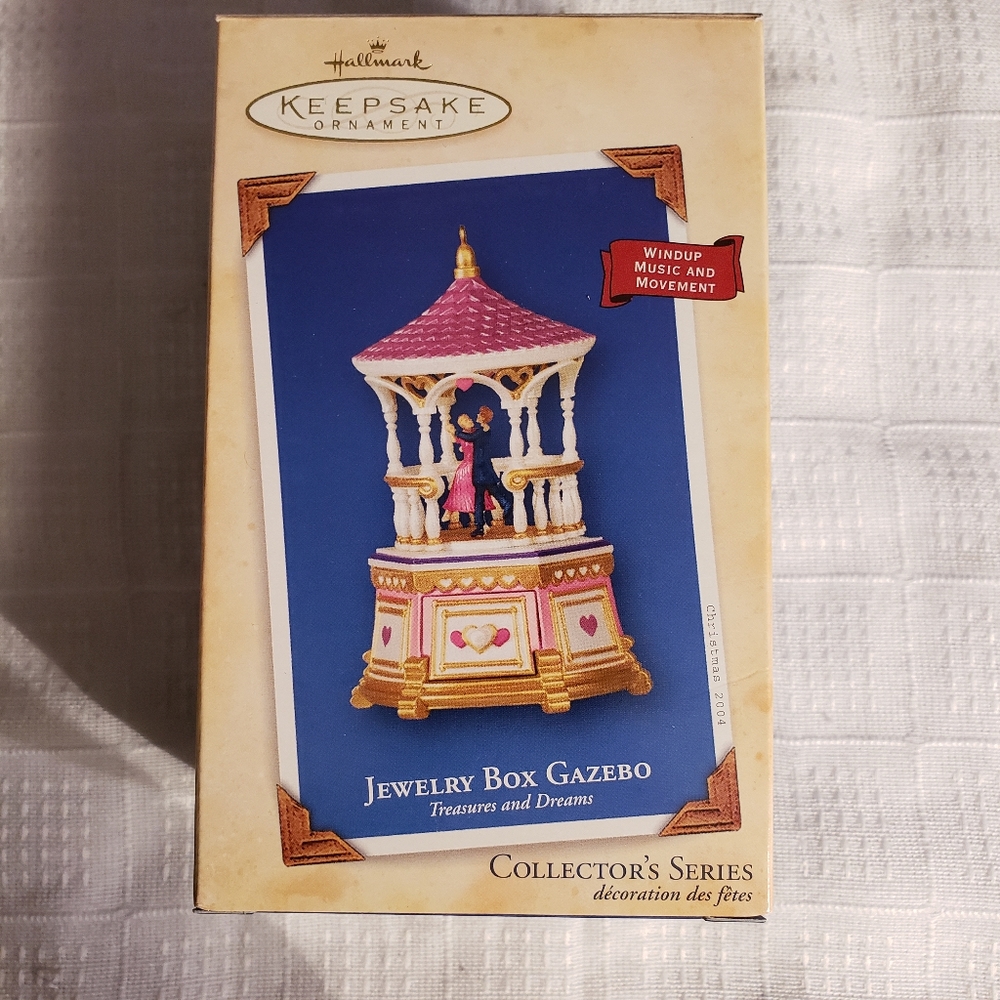 HALLMARK jewelry box gazebo